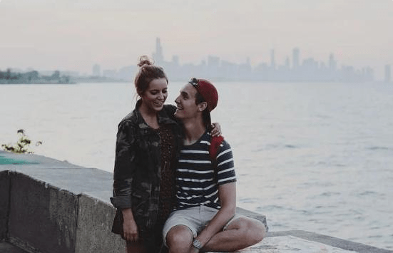 太阳成官网-
相亲认识三天 男子提出一个要求 35岁女人：我宁愿自己孤苦终老(图2)