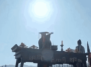 ‘太阳集团tyc’《流浪地球》里杭州没了 花呗还要还吗?(图2) 太阳成官网